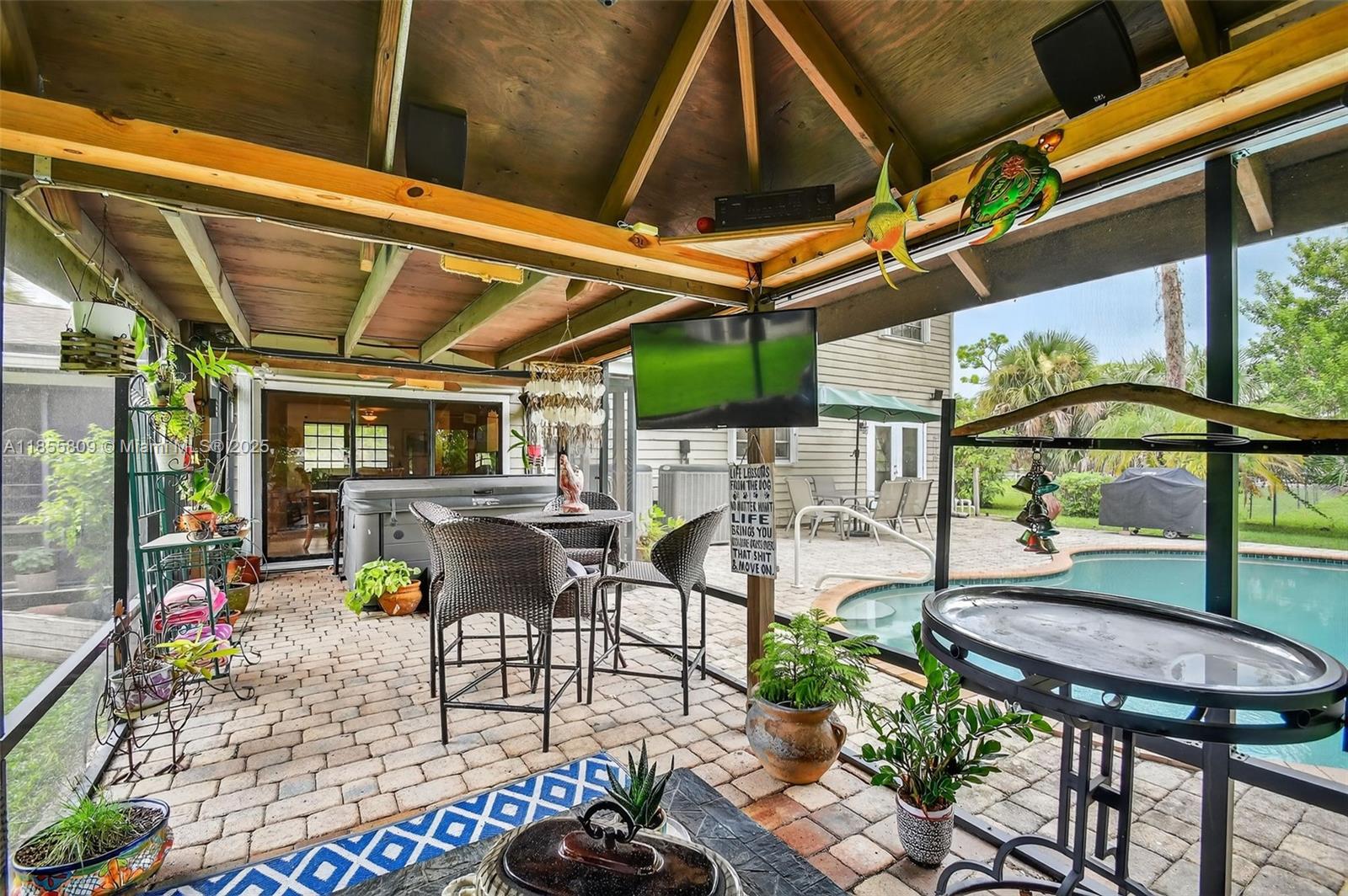 9435 El Paso Dr Lake Worth, FL 33467