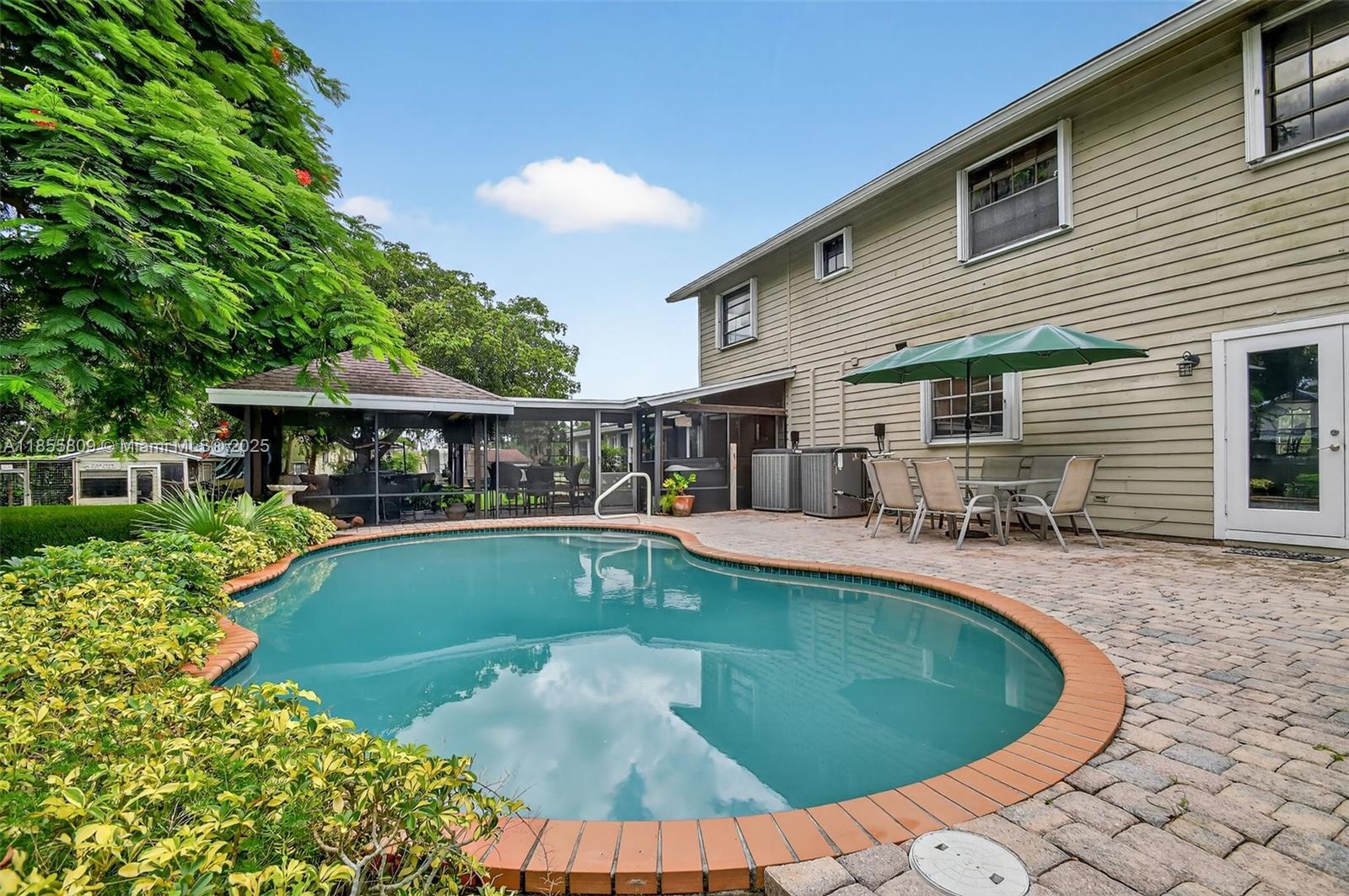 9435 El Paso Dr Lake Worth, FL 33467