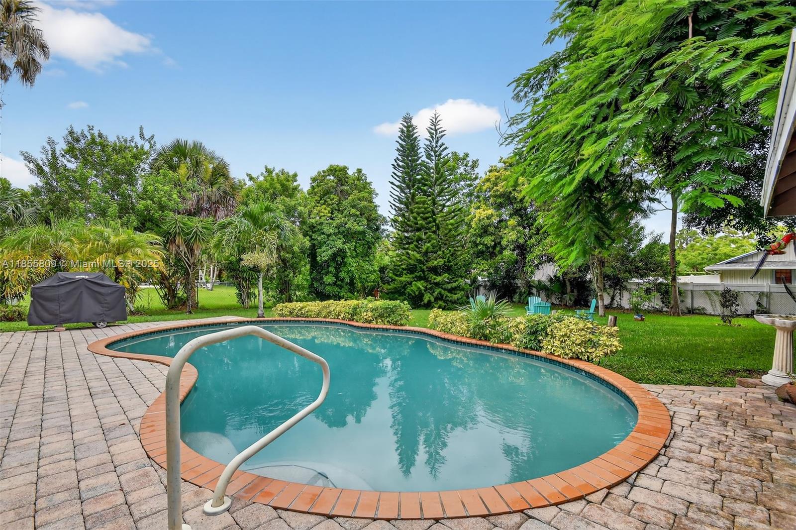 9435 El Paso Dr Lake Worth, FL 33467