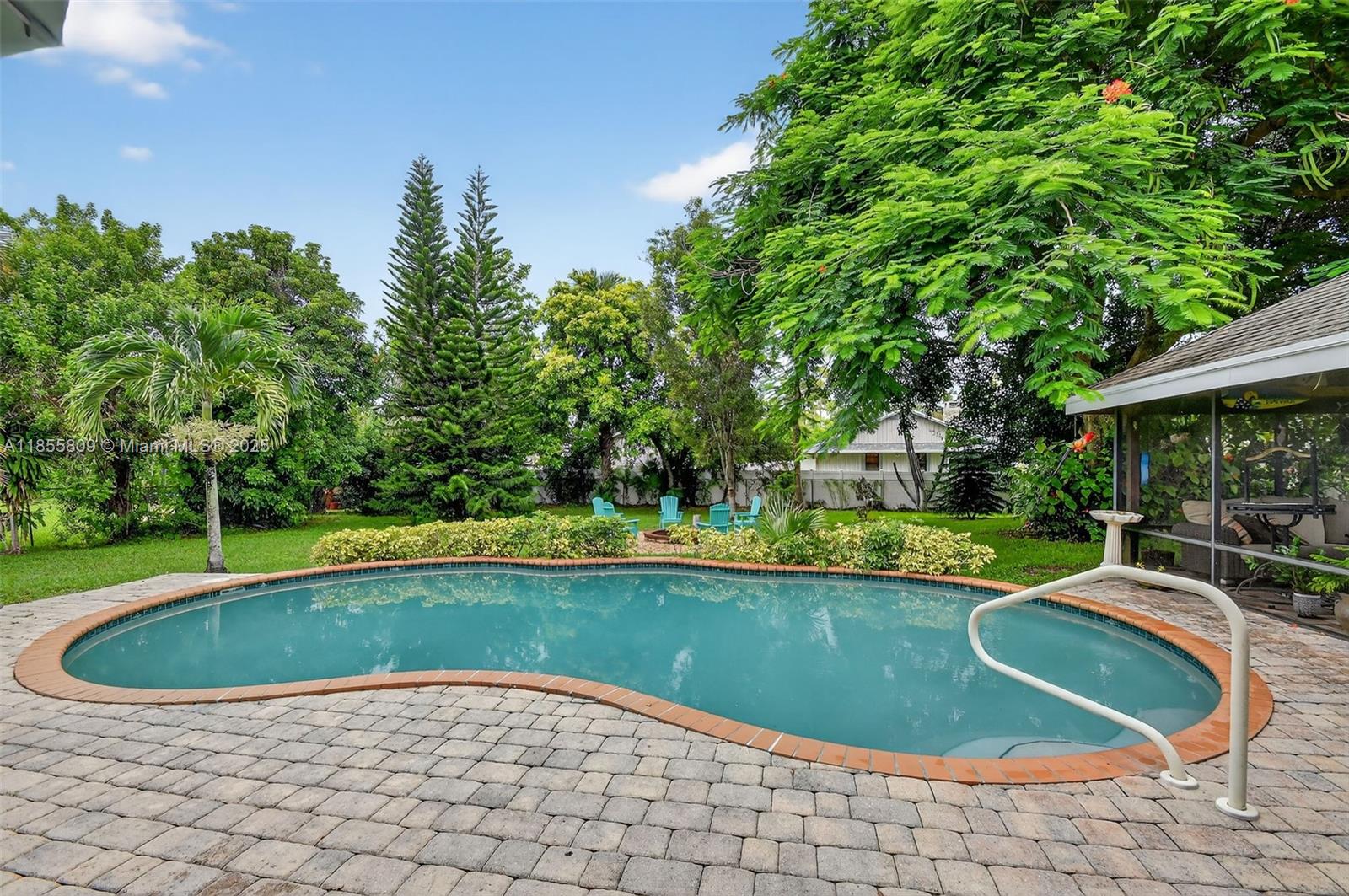 9435 El Paso Dr Lake Worth, FL 33467