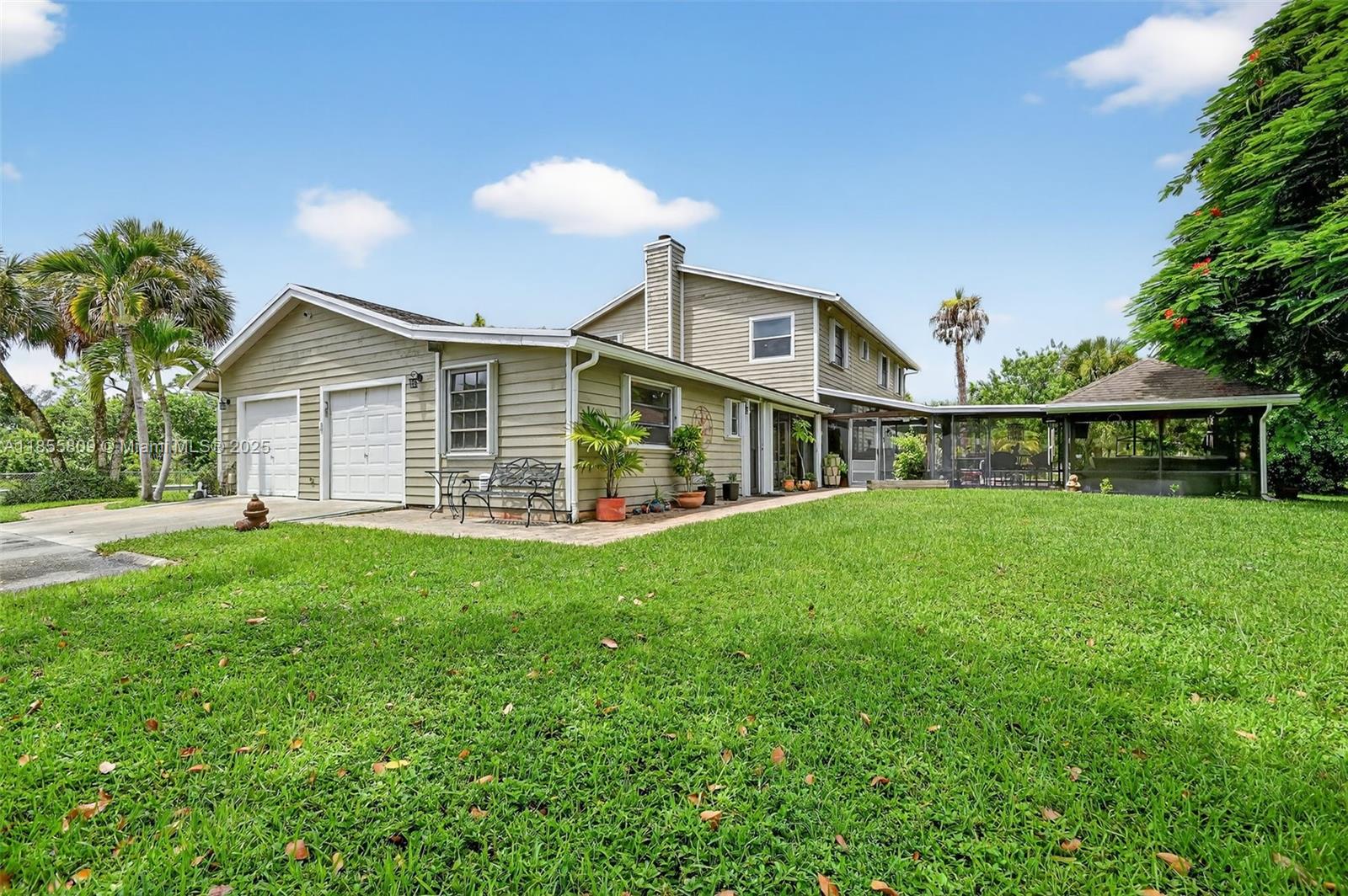 9435 El Paso Dr Lake Worth, FL 33467