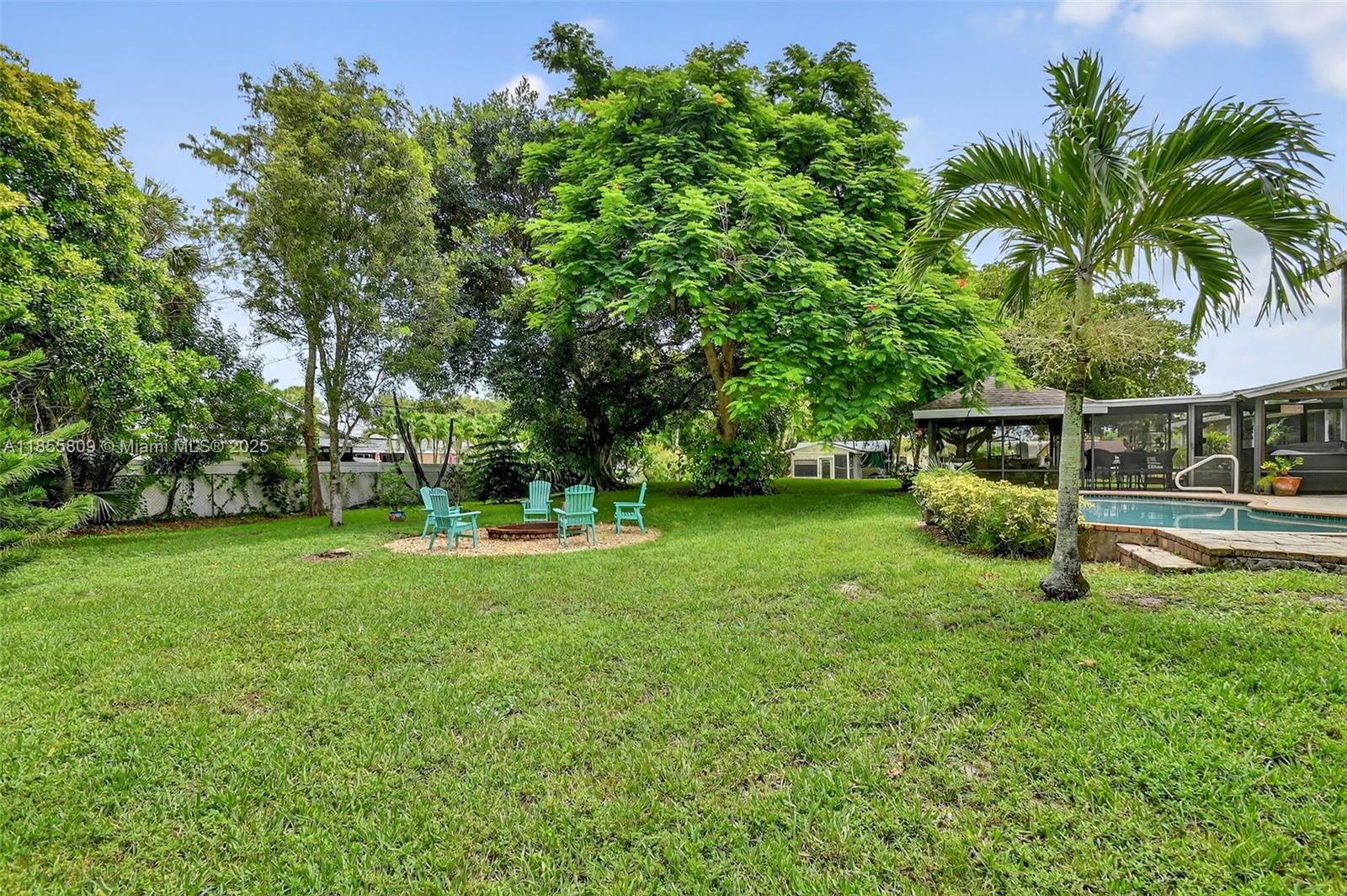 9435 El Paso Dr Lake Worth, FL 33467