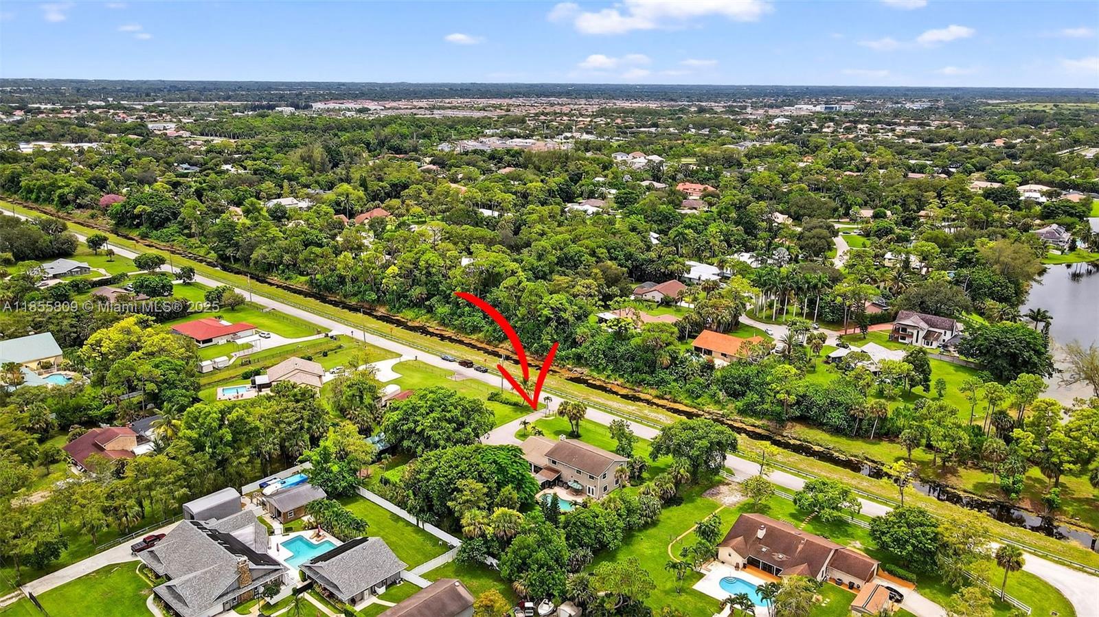 9435 El Paso Dr Lake Worth, FL 33467