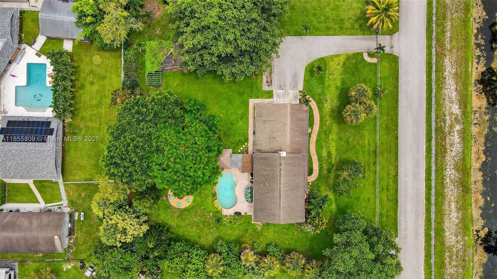 9435 El Paso Dr Lake Worth, FL 33467