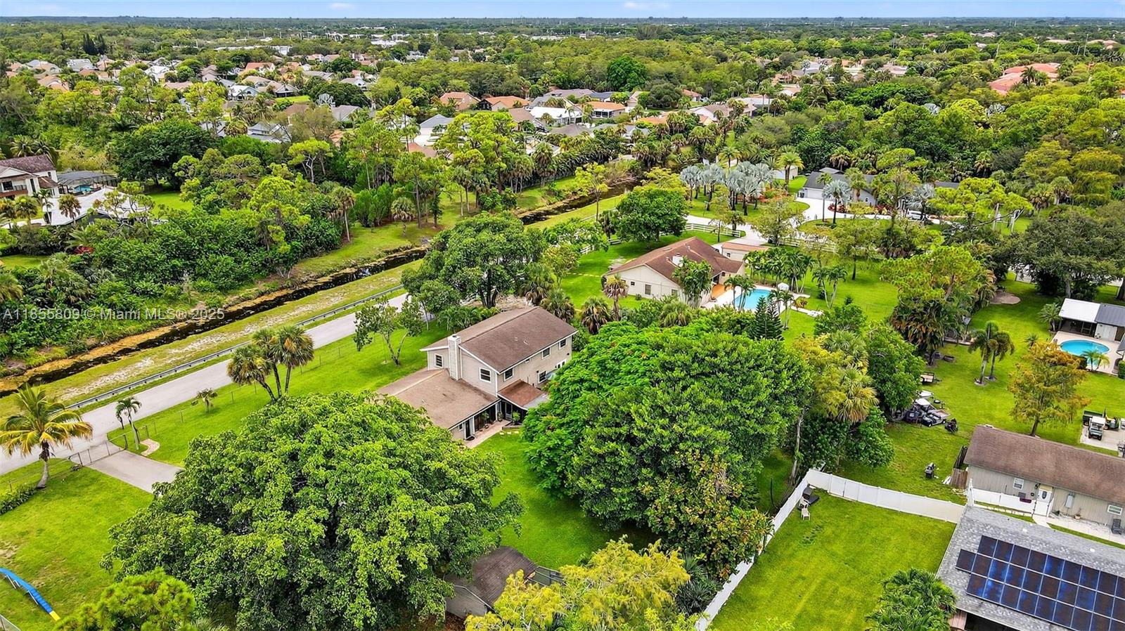 9435 El Paso Dr Lake Worth, FL 33467