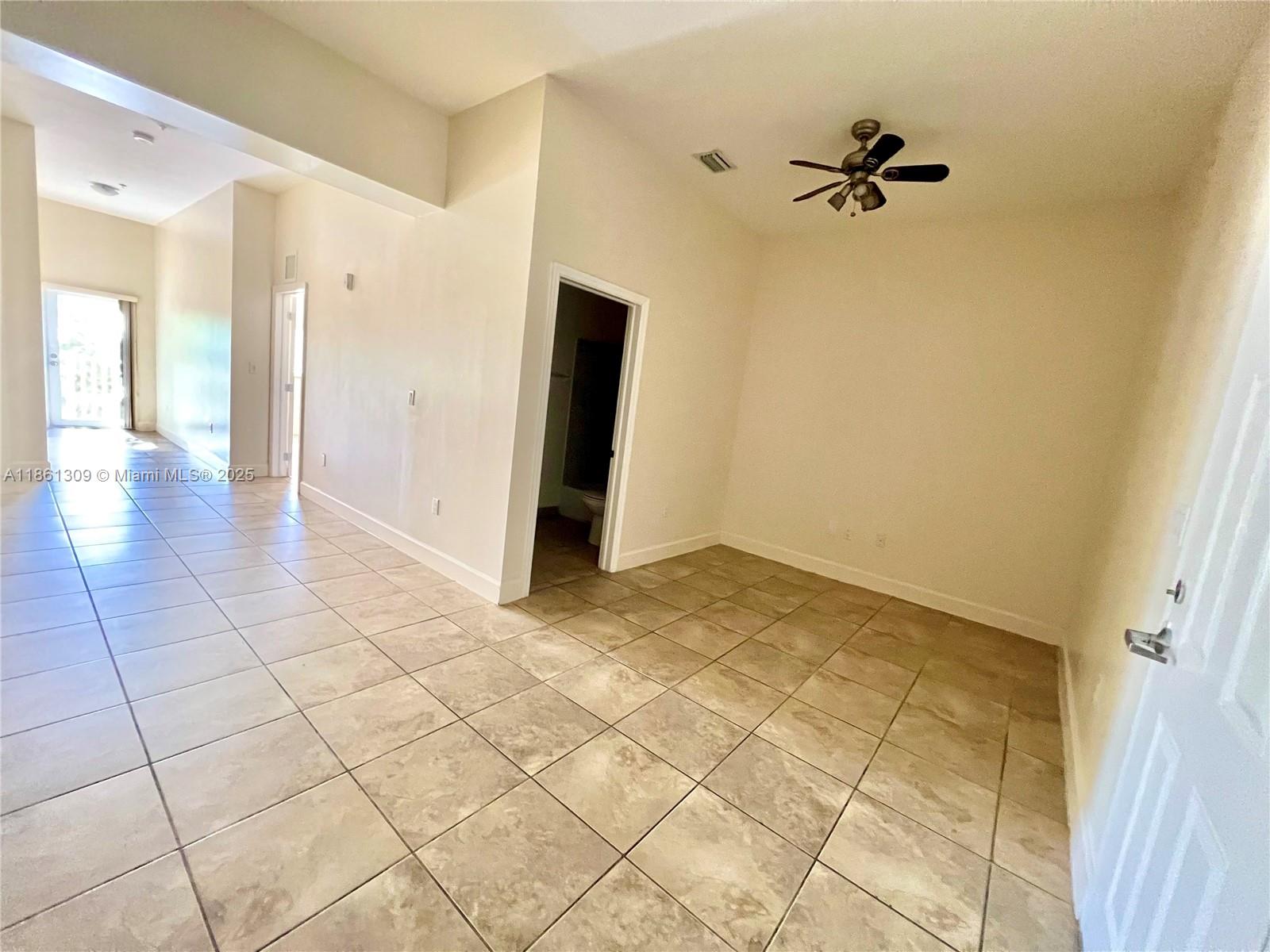 1253 SW 2nd St #202