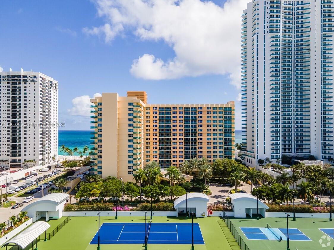2501 S Ocean Dr #438