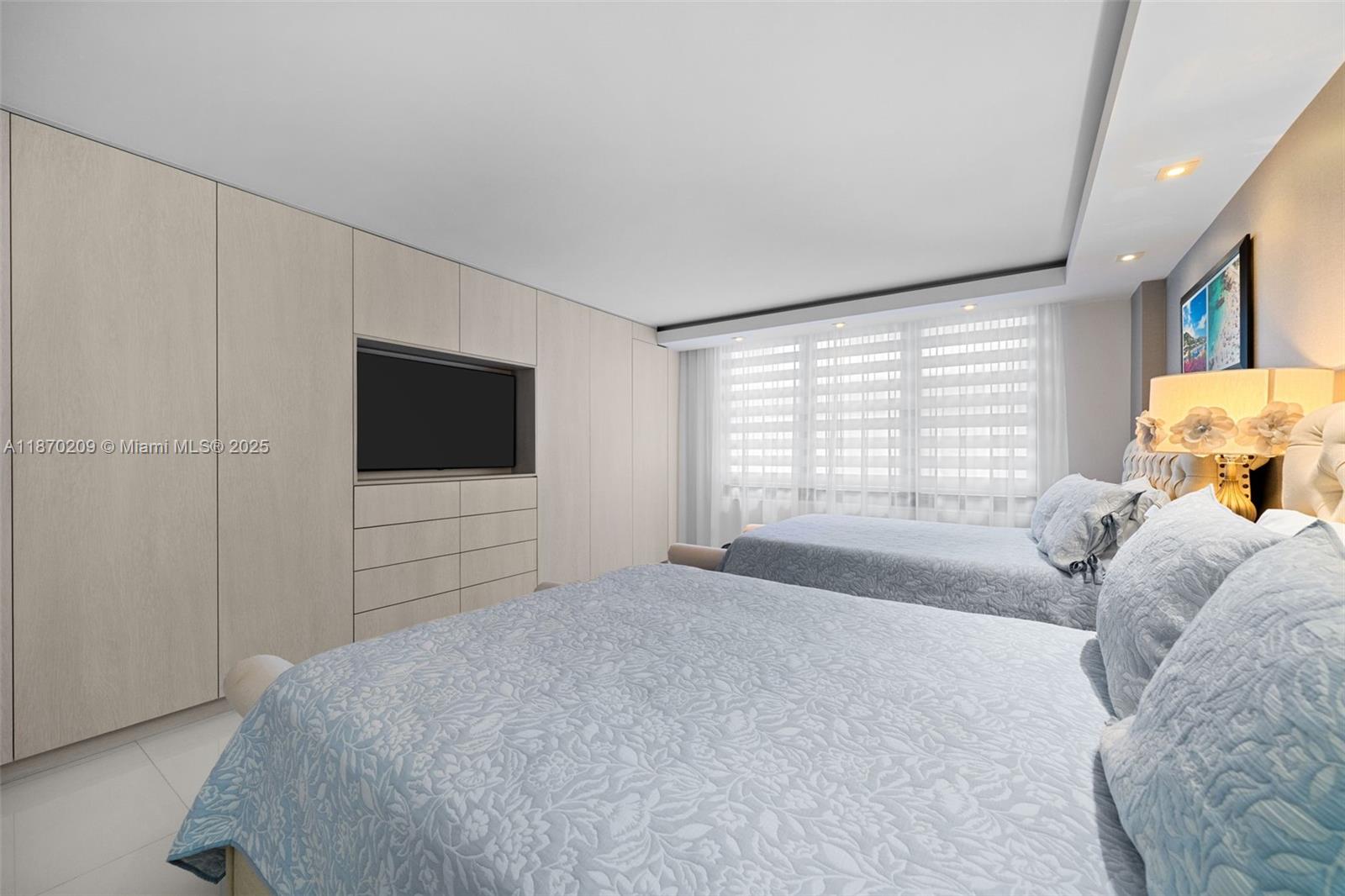 image Balmoral Condo11