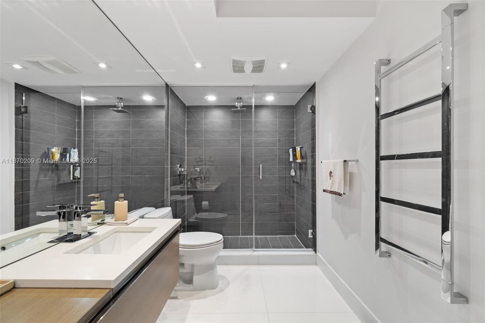 image Balmoral Condo12