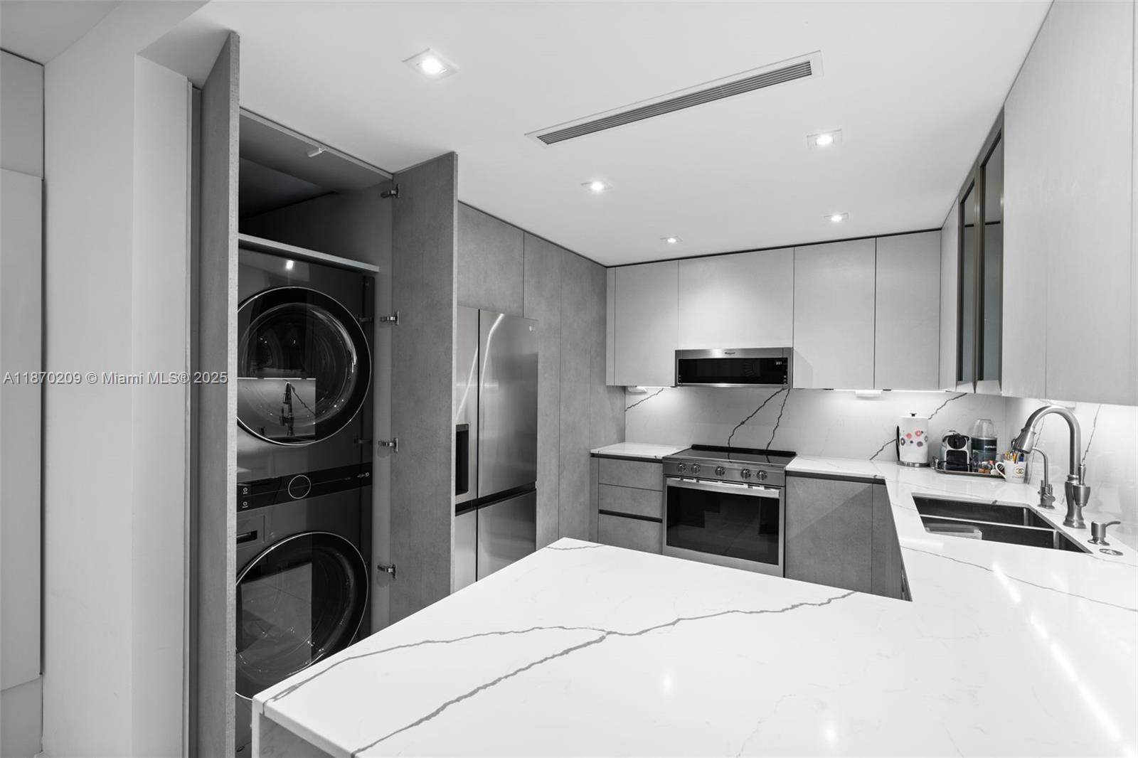 image Balmoral Condo17