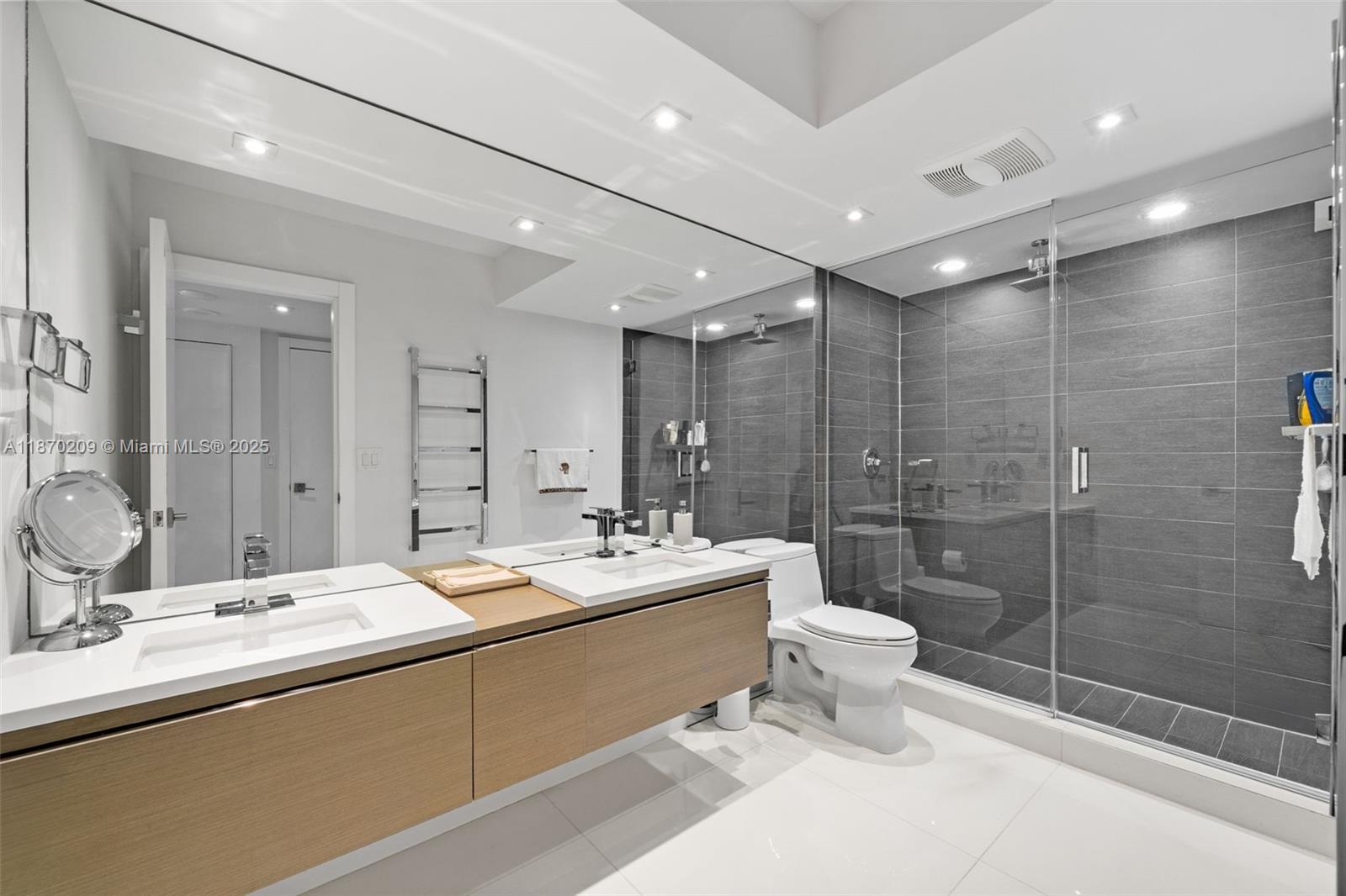 image Balmoral Condo7