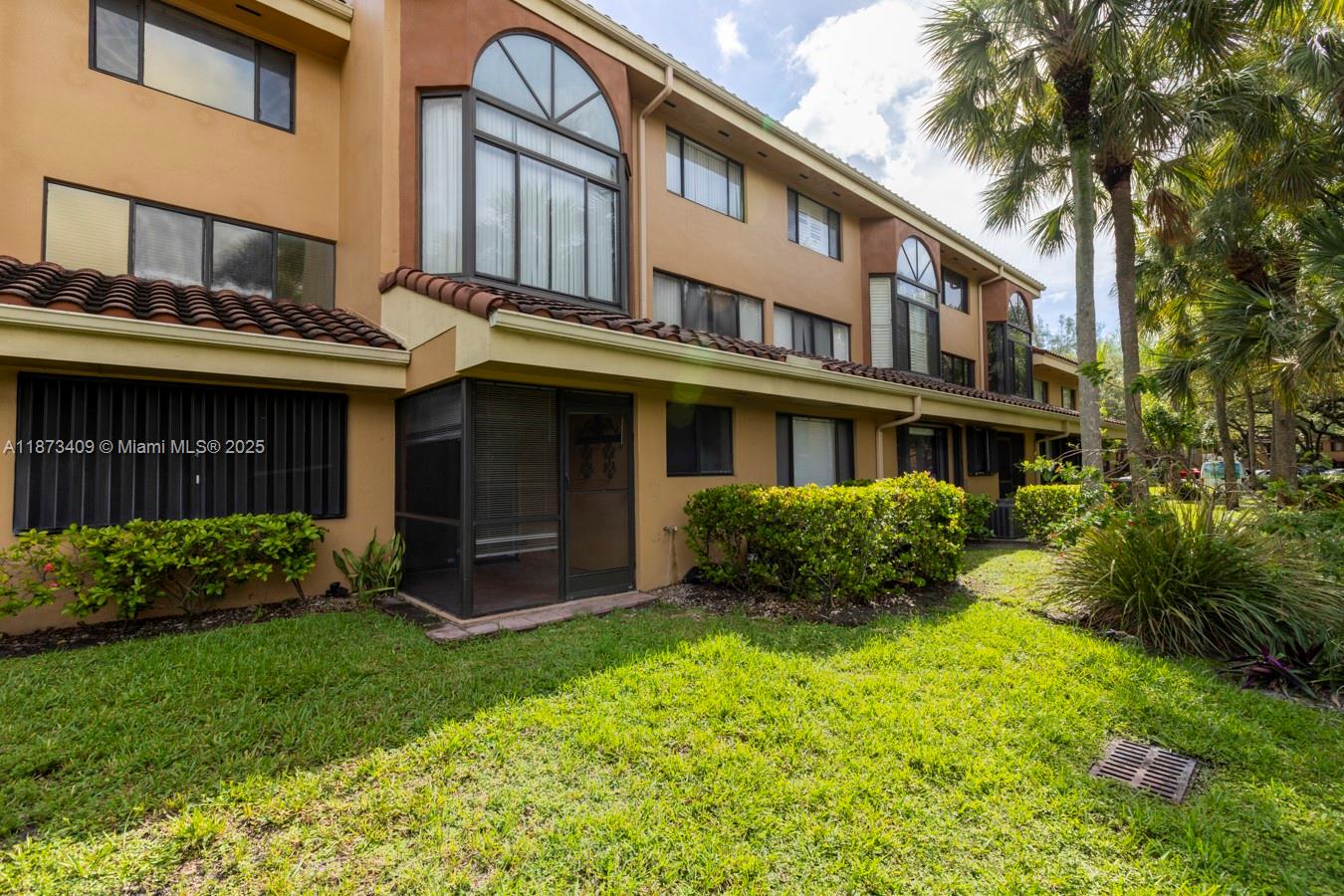 15525 Miami Lakeway N #106-8