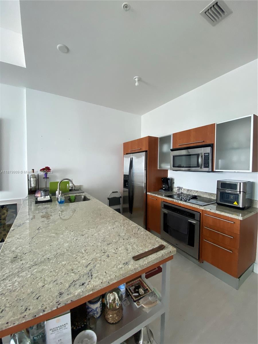 185 SW 7th St #4405