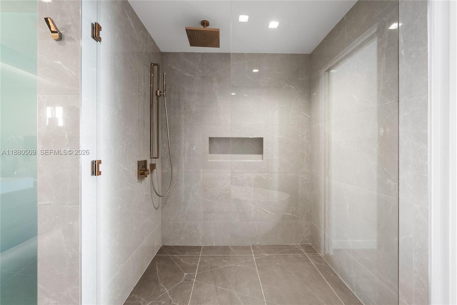 1116 N Ocean Blvd #1404 Pompano Beach, FL 33062