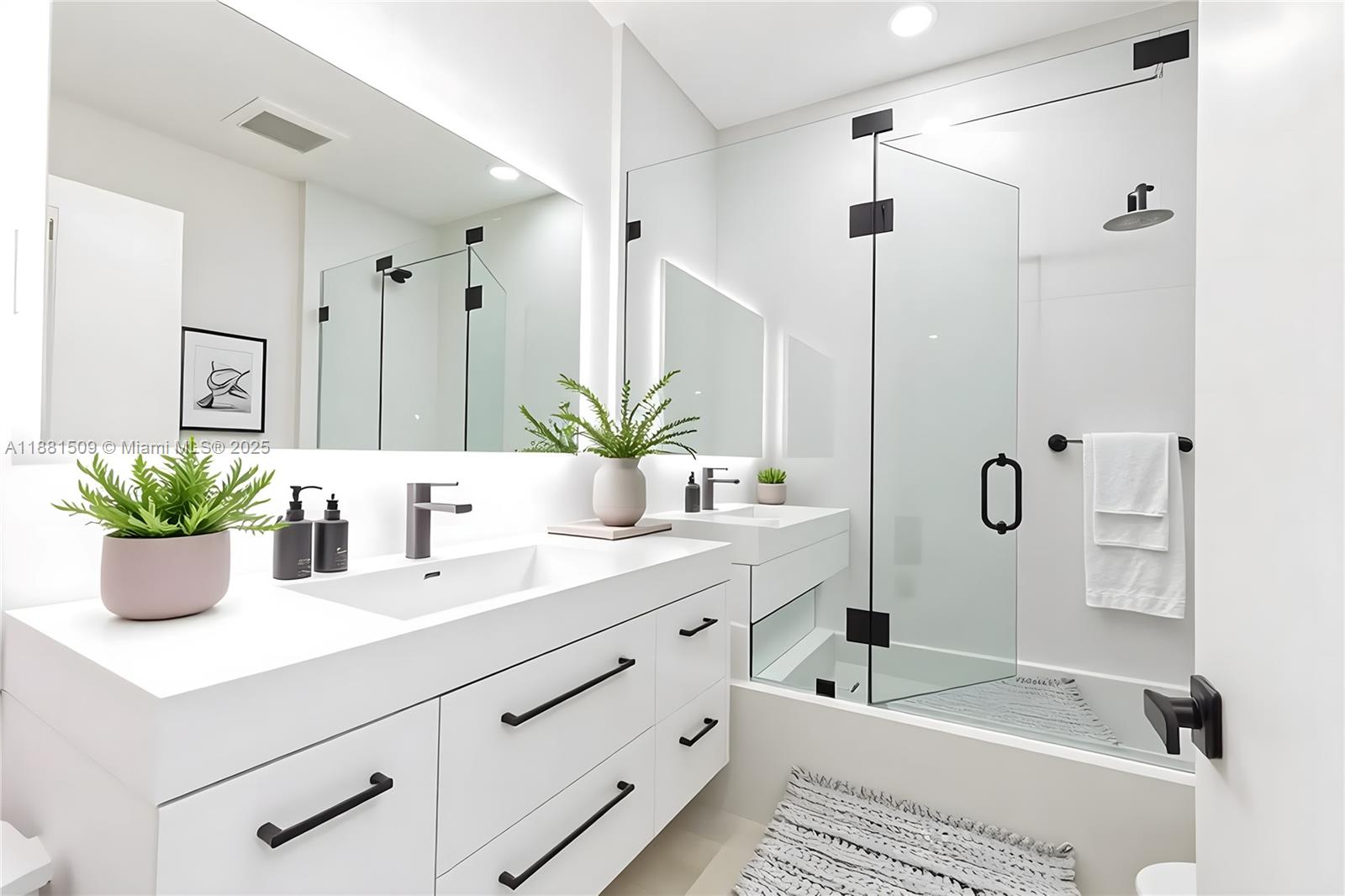 2251 SW 20th St Miami, FL 33145