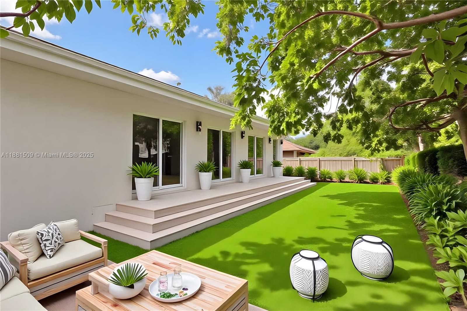 2251 SW 20th St Miami, FL 33145