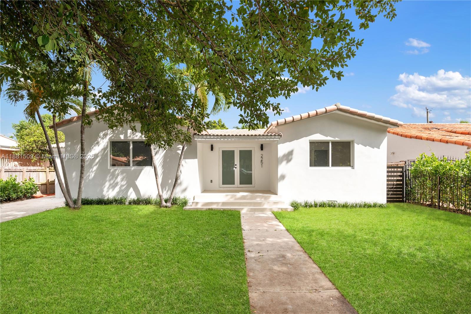 2251 SW 20th St Miami, FL 33145