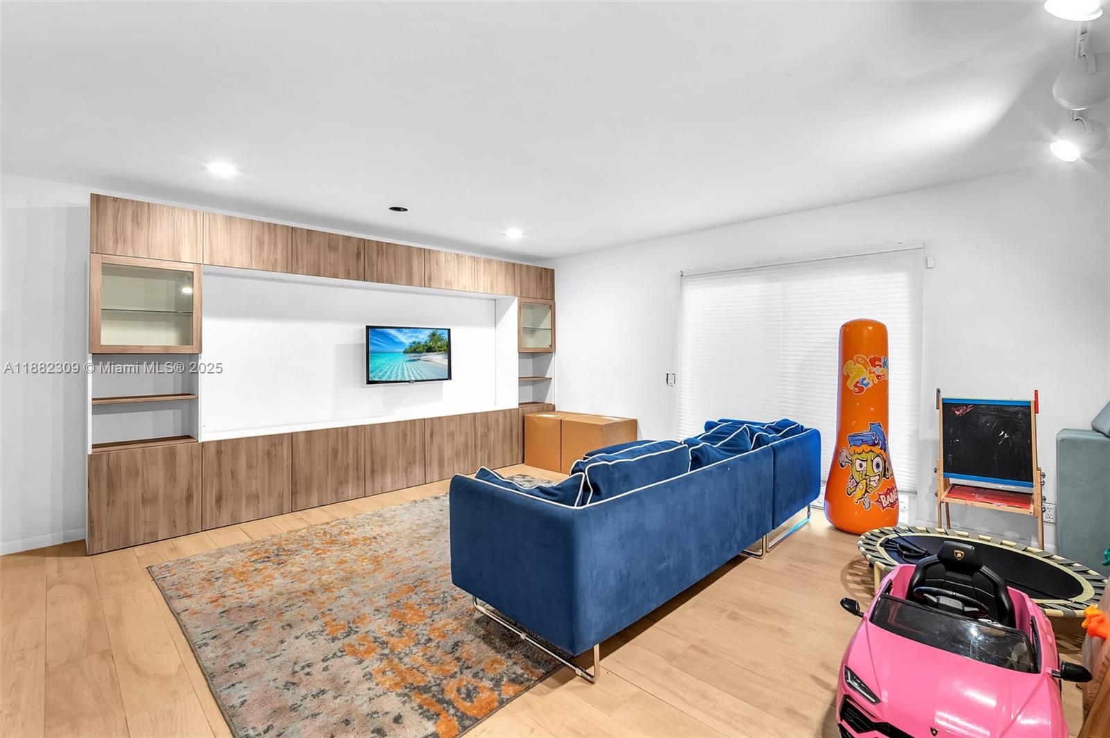 4401 Sanders St Hollywood, FL 33021