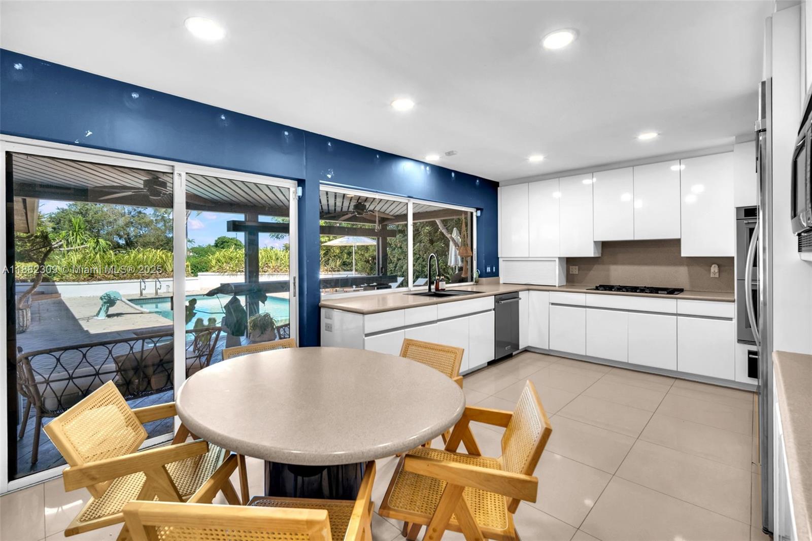 4401 Sanders St Hollywood, FL 33021