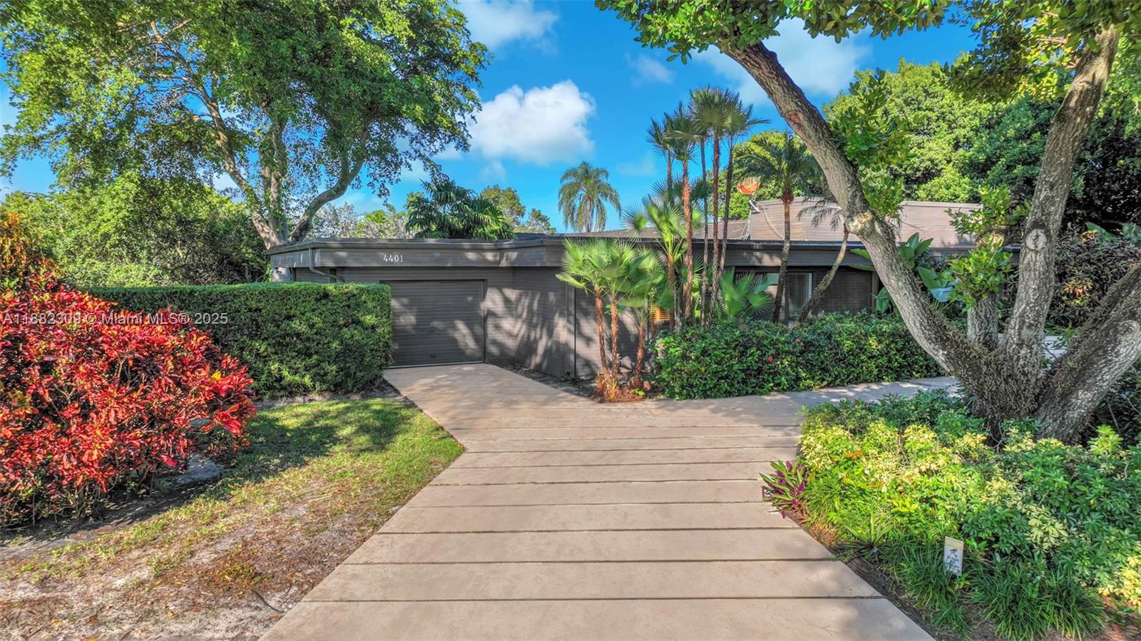 4401 Sanders St Hollywood, FL 33021