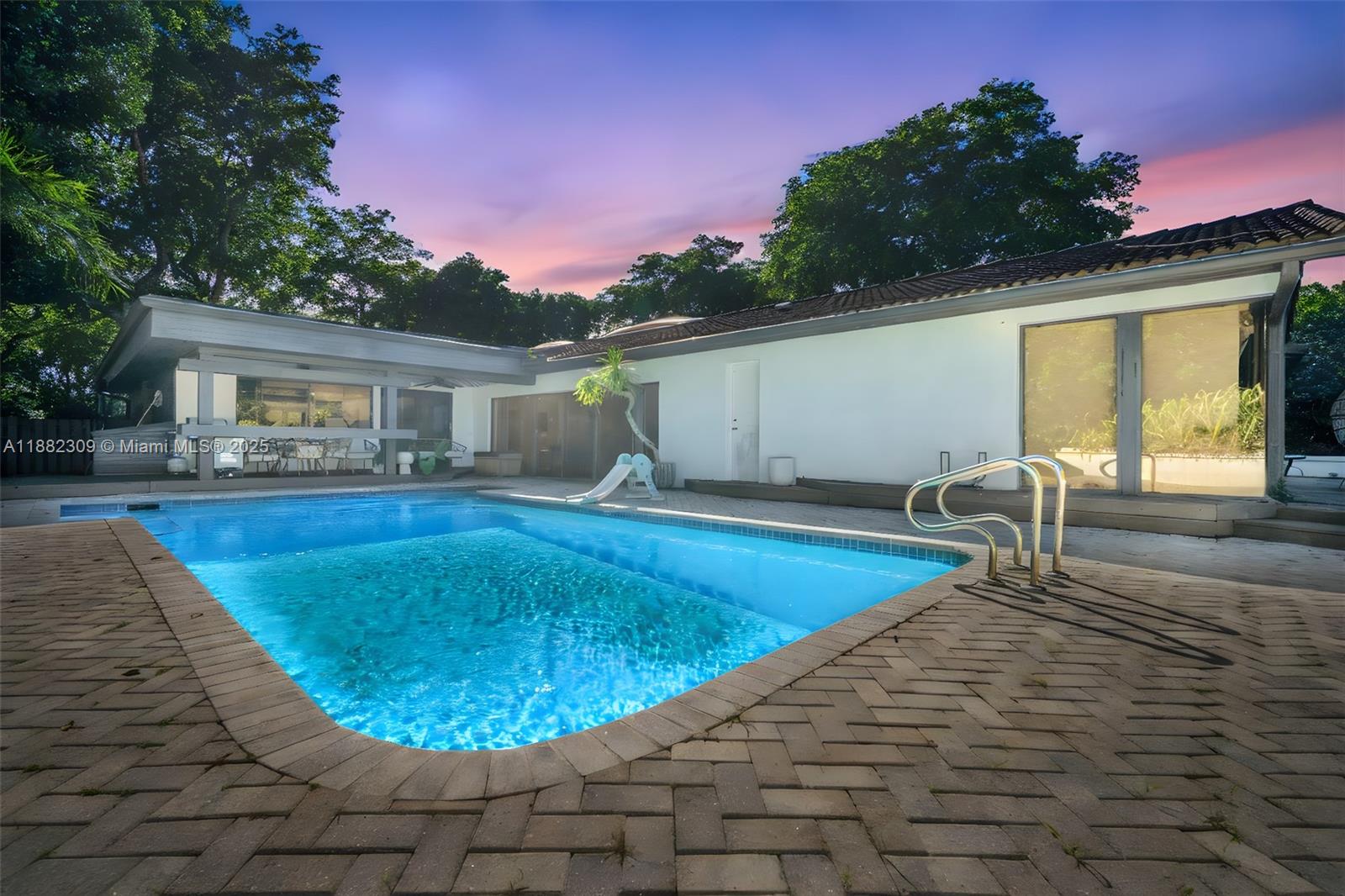 4401 Sanders St Hollywood, FL 33021