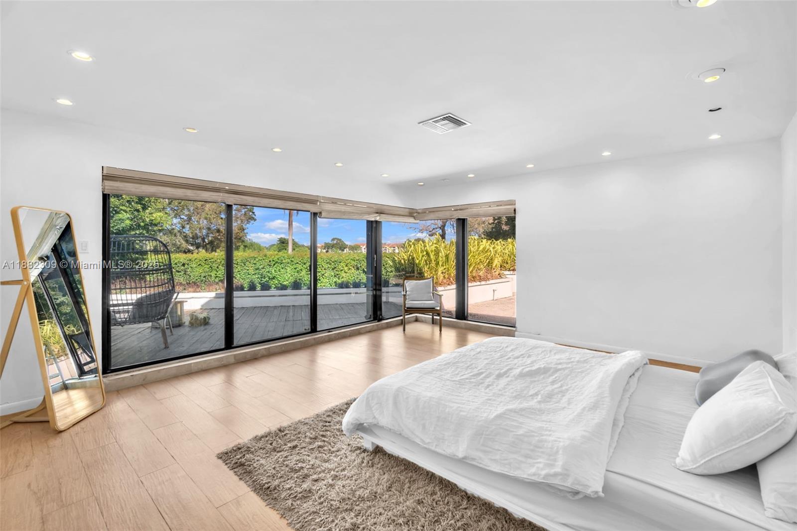 4401 Sanders St Hollywood, FL 33021