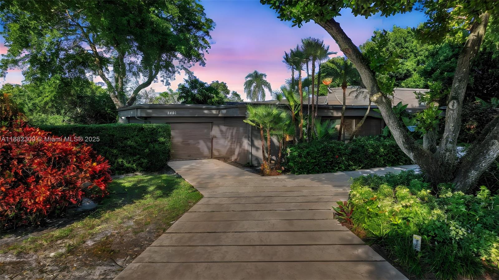 4401 Sanders St Hollywood, FL 33021