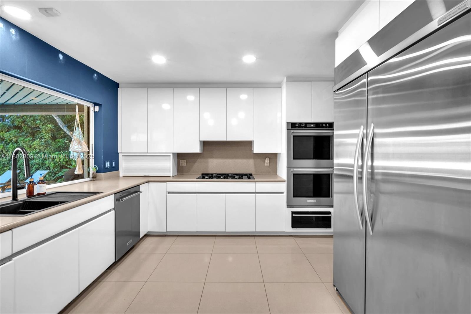 4401 Sanders St Hollywood, FL 33021