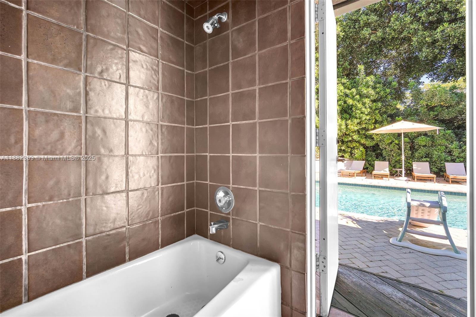 4401 Sanders St Hollywood, FL 33021