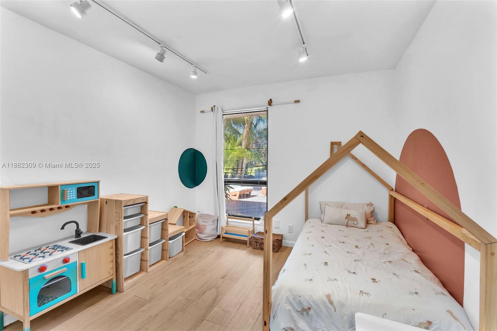 4401 Sanders St Hollywood, FL 33021