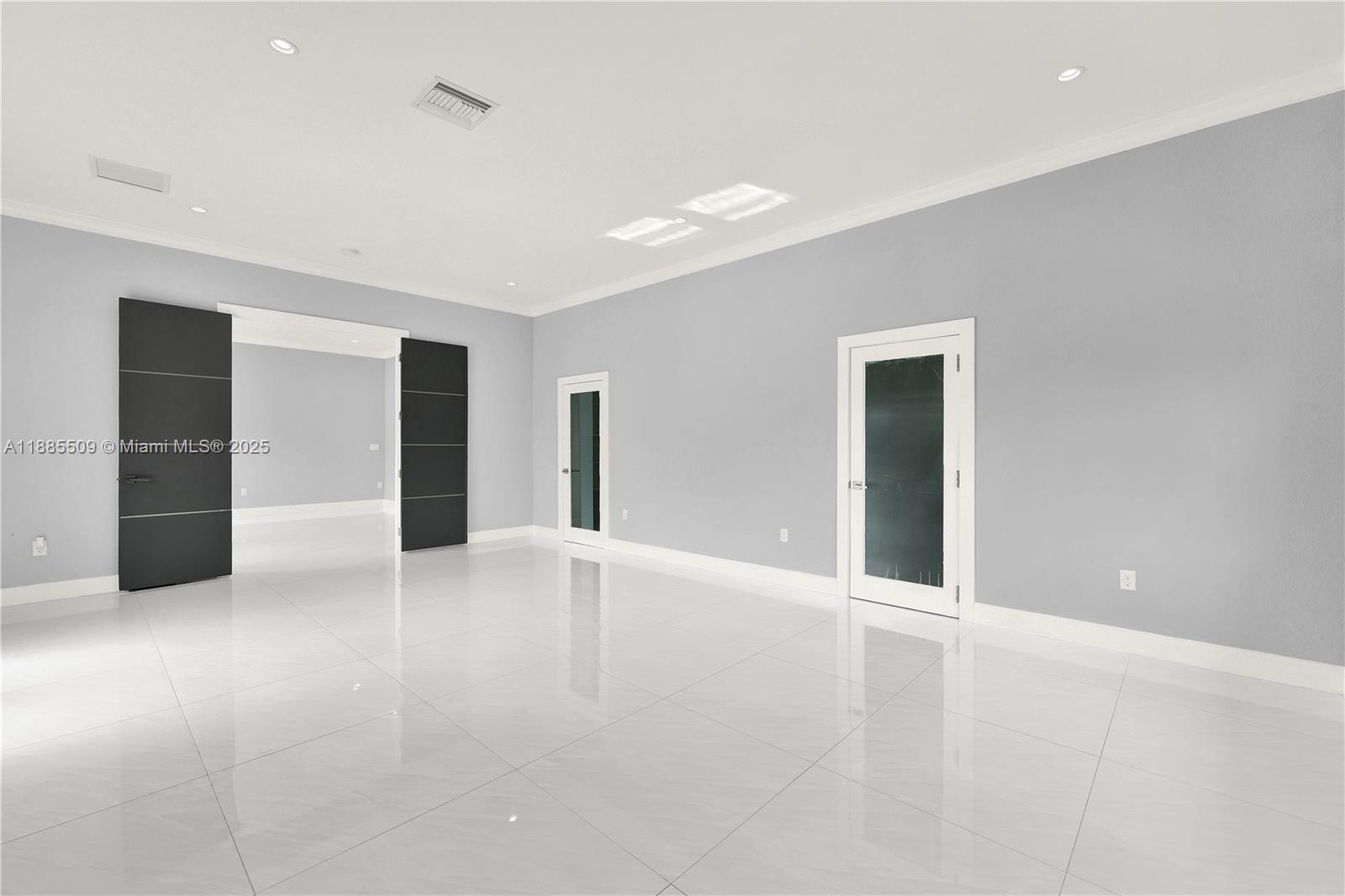 11921 SW 82nd Rd Miami, FL 33156