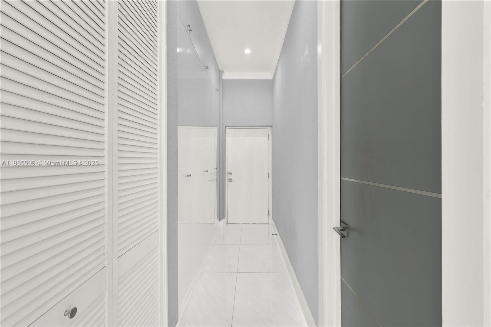 11921 SW 82nd Rd Miami, FL 33156