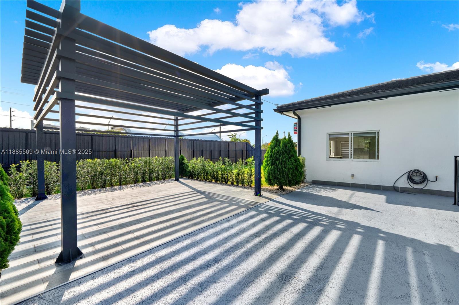 11921 SW 82nd Rd Miami, FL 33156