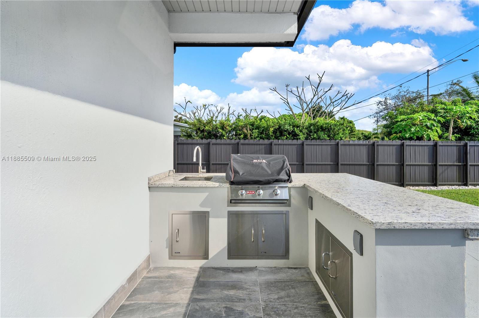 11921 SW 82nd Rd Miami, FL 33156