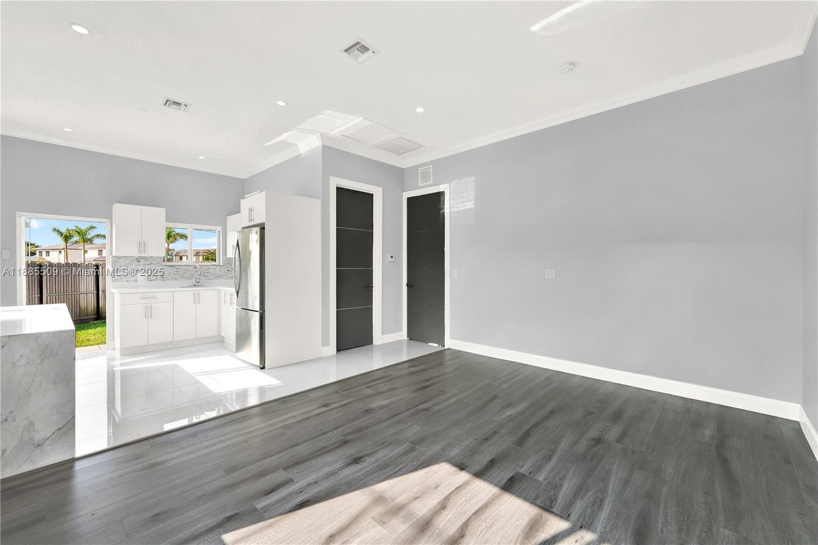 11921 SW 82nd Rd Miami, FL 33156