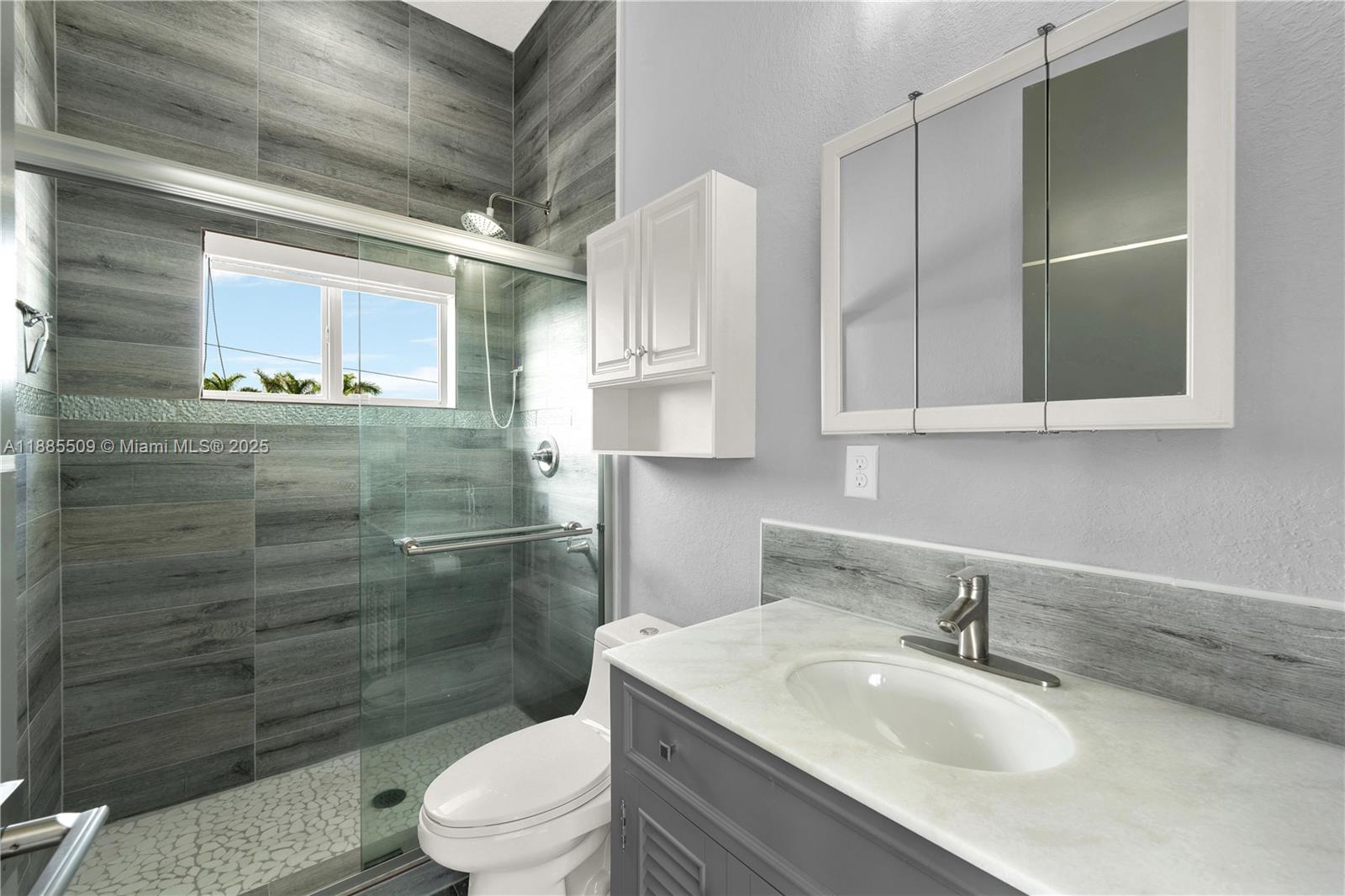 11921 SW 82nd Rd Miami, FL 33156