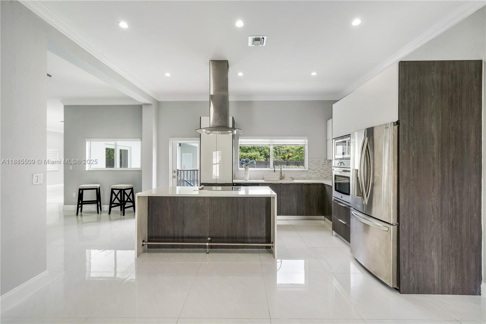 11921 SW 82nd Rd Miami, FL 33156