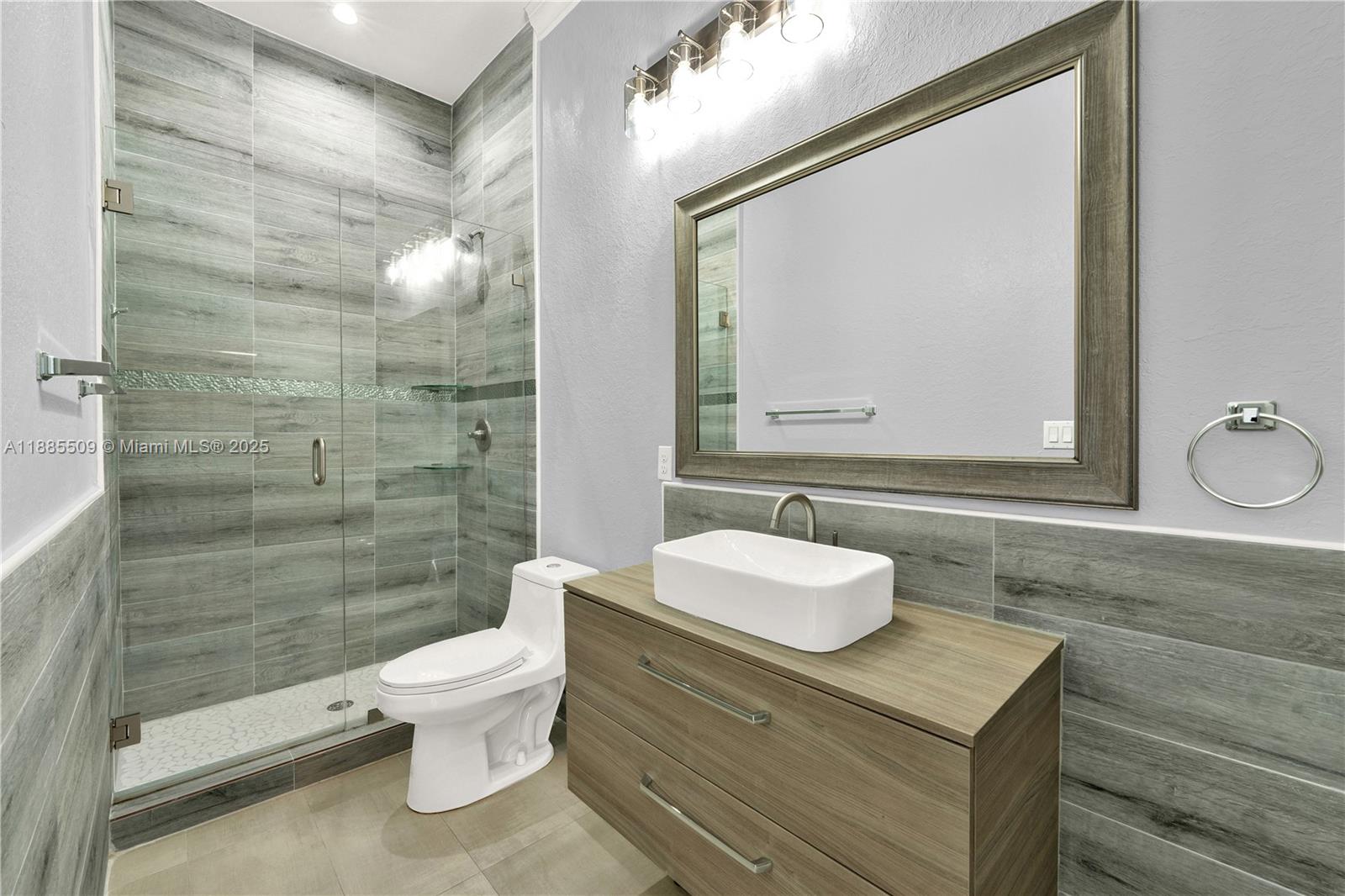 11921 SW 82nd Rd Miami, FL 33156