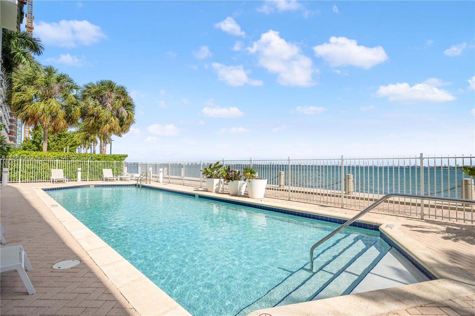 image New Wave Condo12