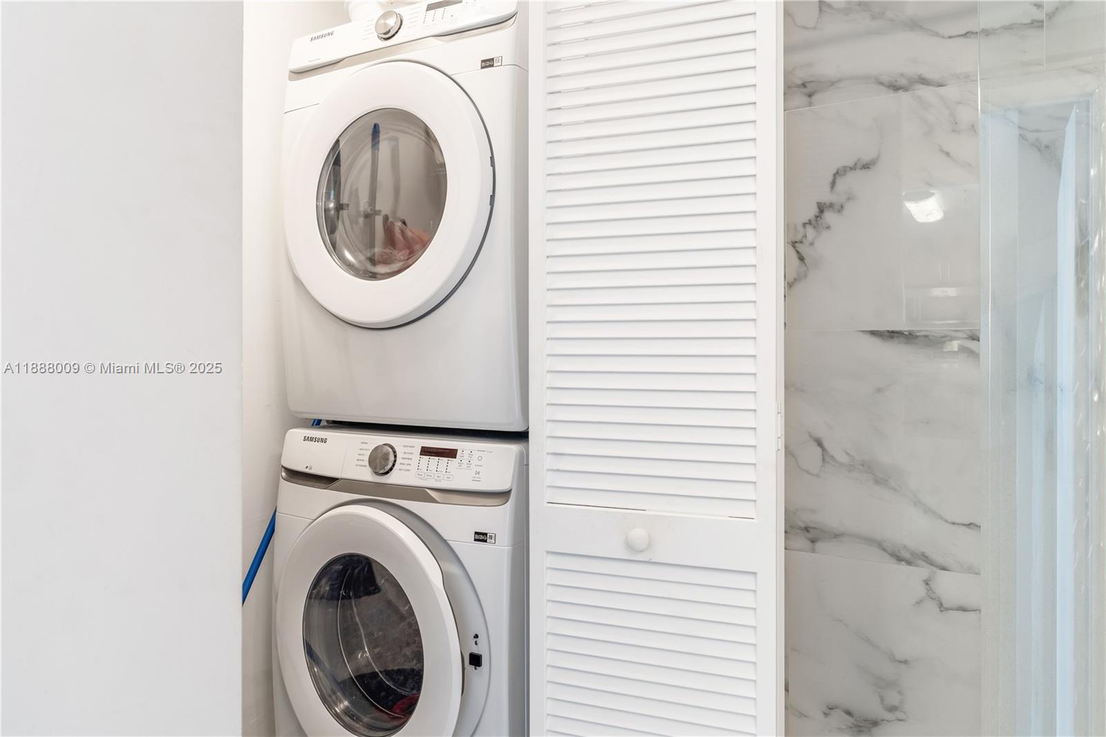 image New Wave Condo7