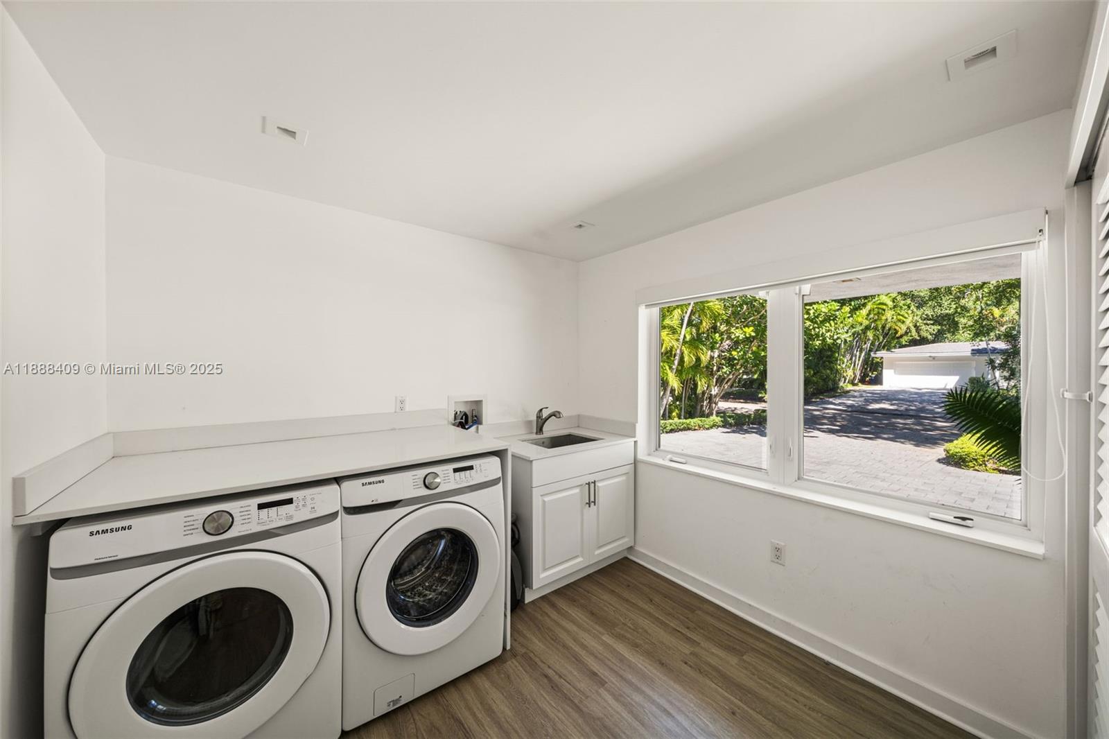 90 S Prospect Dr Coral Gables, FL 33133 90 S Prospect Dr Coral Gables, FL 33133
