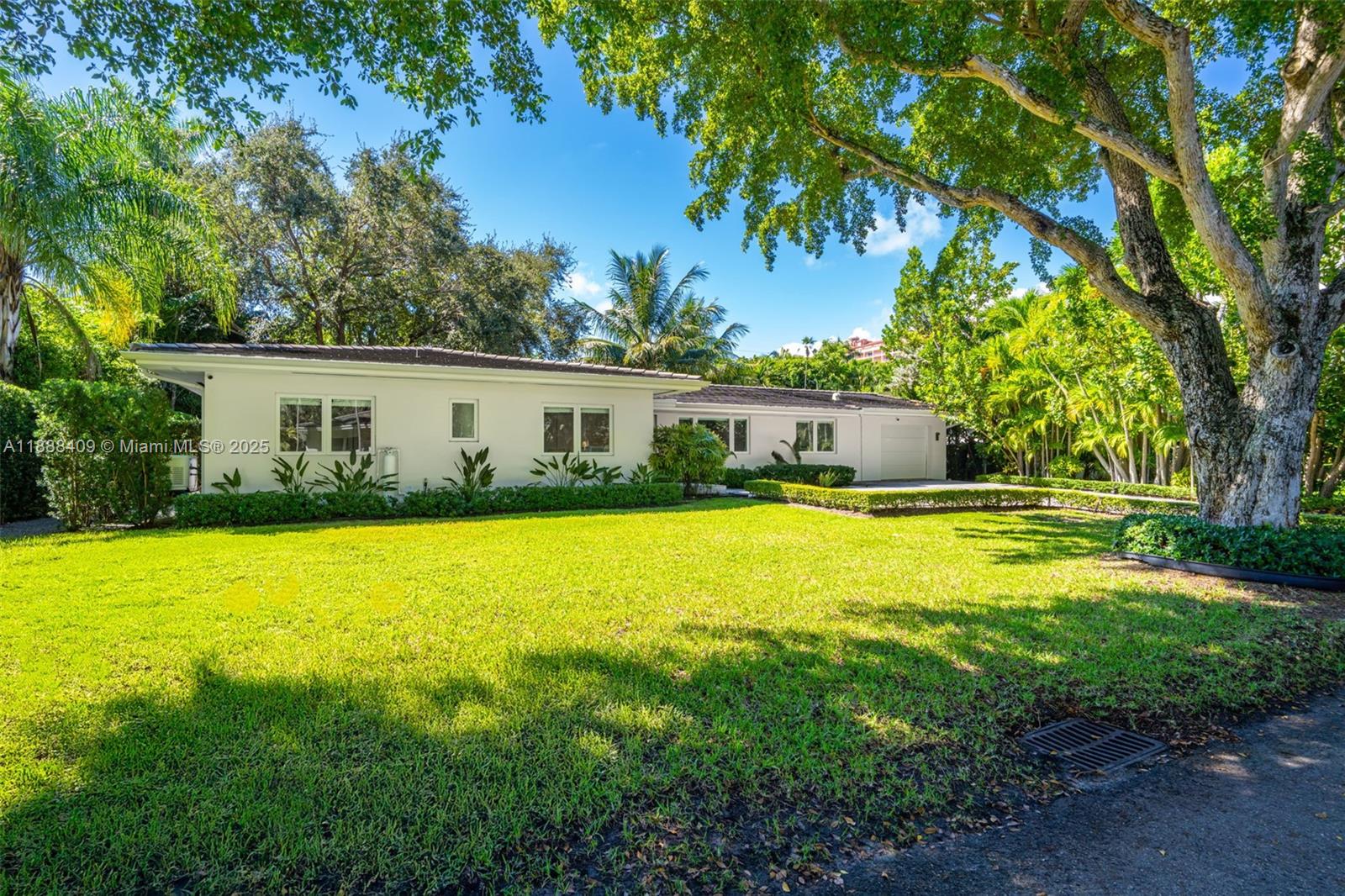 90 S Prospect Dr Coral Gables, FL 33133 90 S Prospect Dr Coral Gables, FL 33133