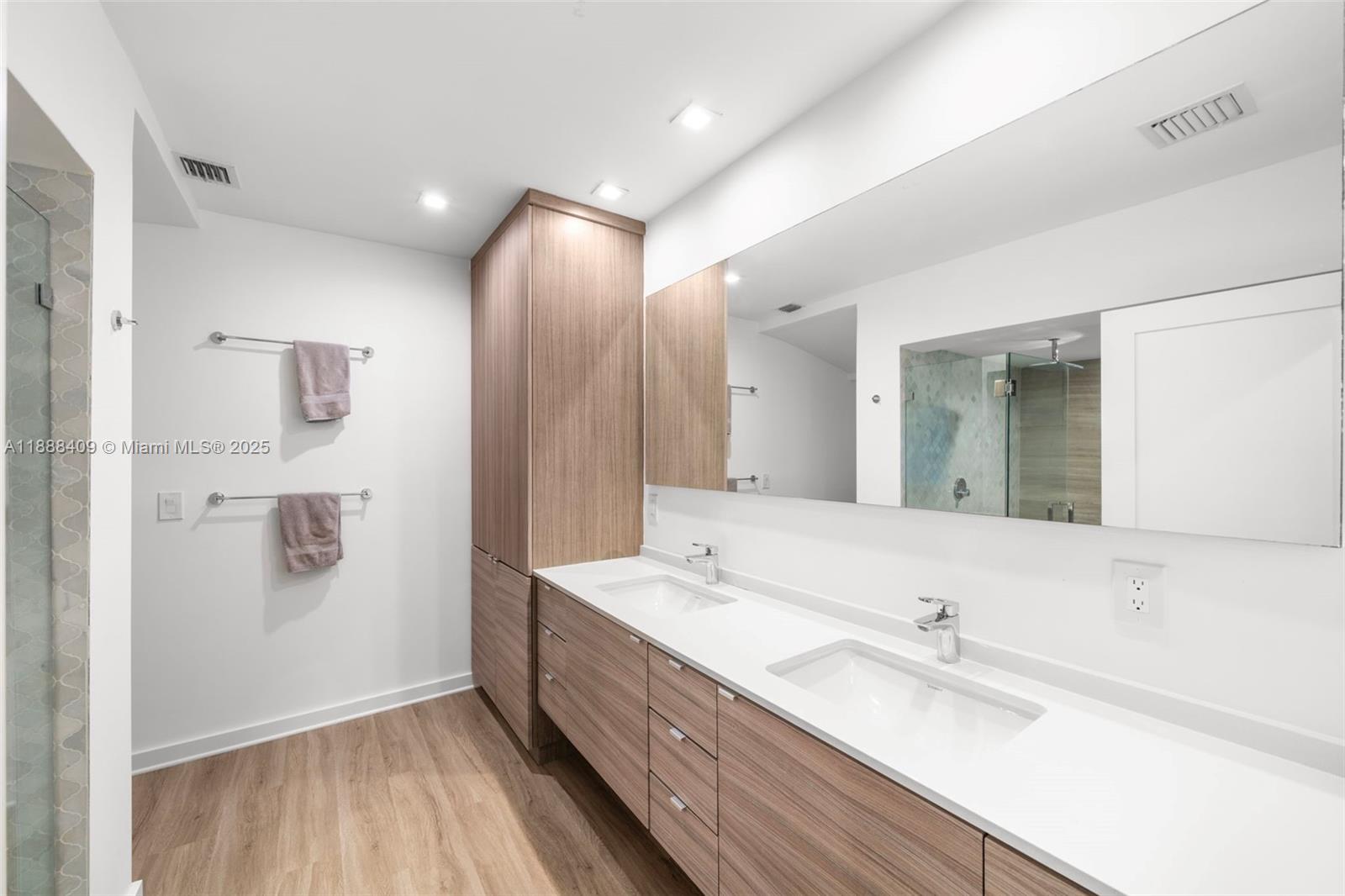 90 S Prospect Dr Coral Gables, FL 33133 90 S Prospect Dr Coral Gables, FL 33133
