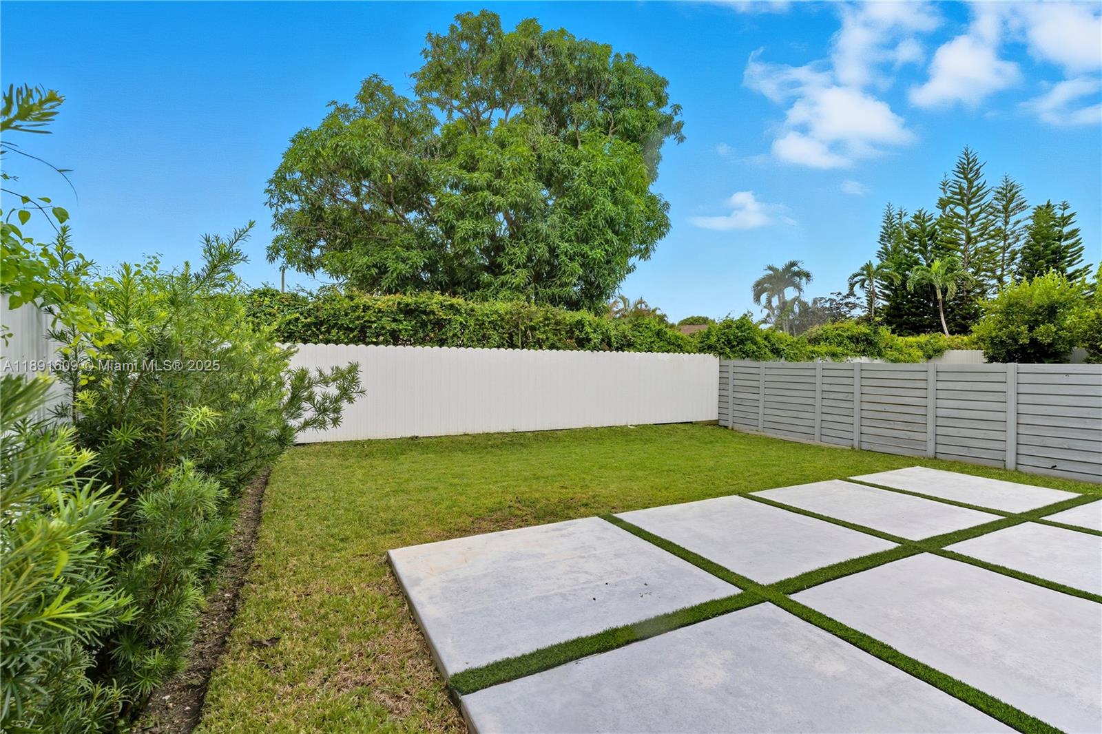 2320 SW 14th St Miami, FL 33145