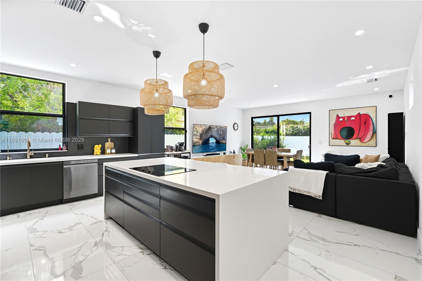 2320 SW 14th St Miami, FL 33145