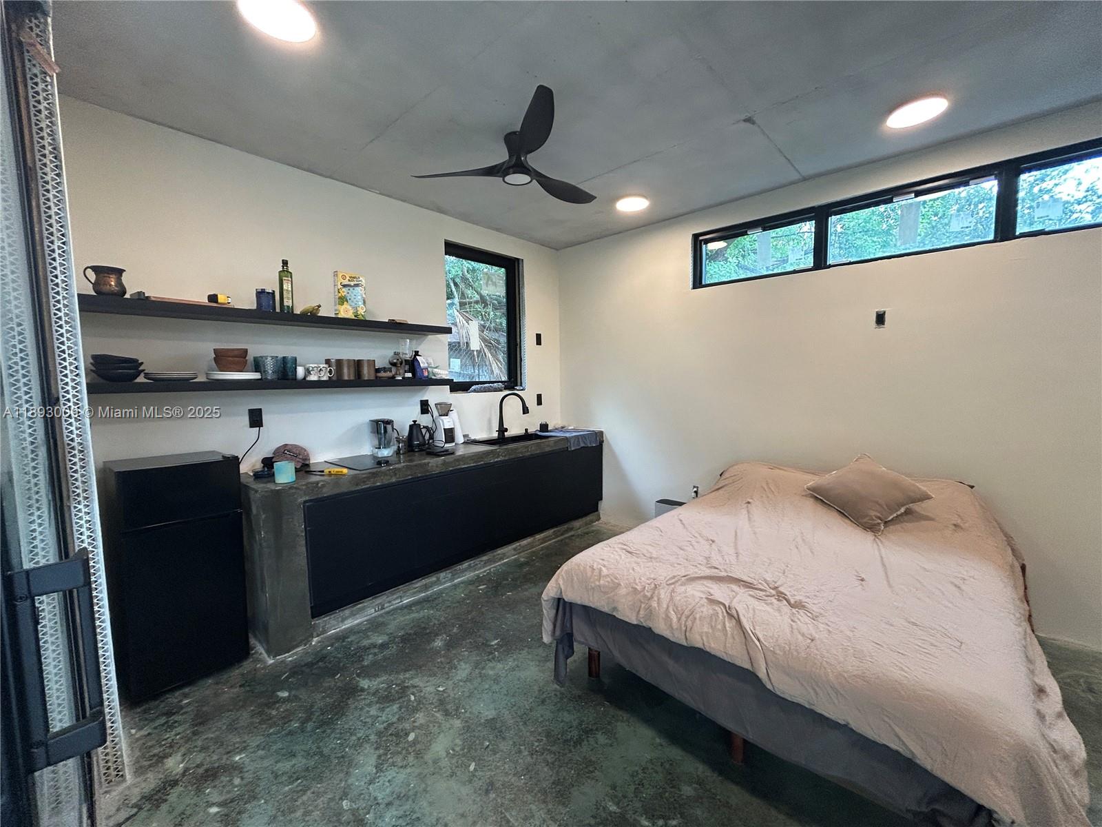 150 NW 44th St Miami, FL 33127