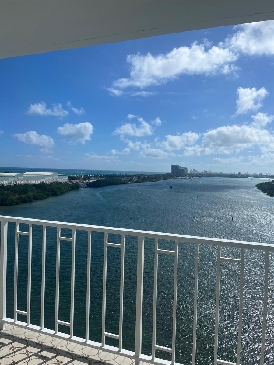 500 Bayview Dr #630