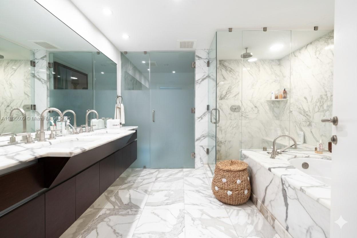 2627 S Bayshore Dr #504 Miami, FL 33133