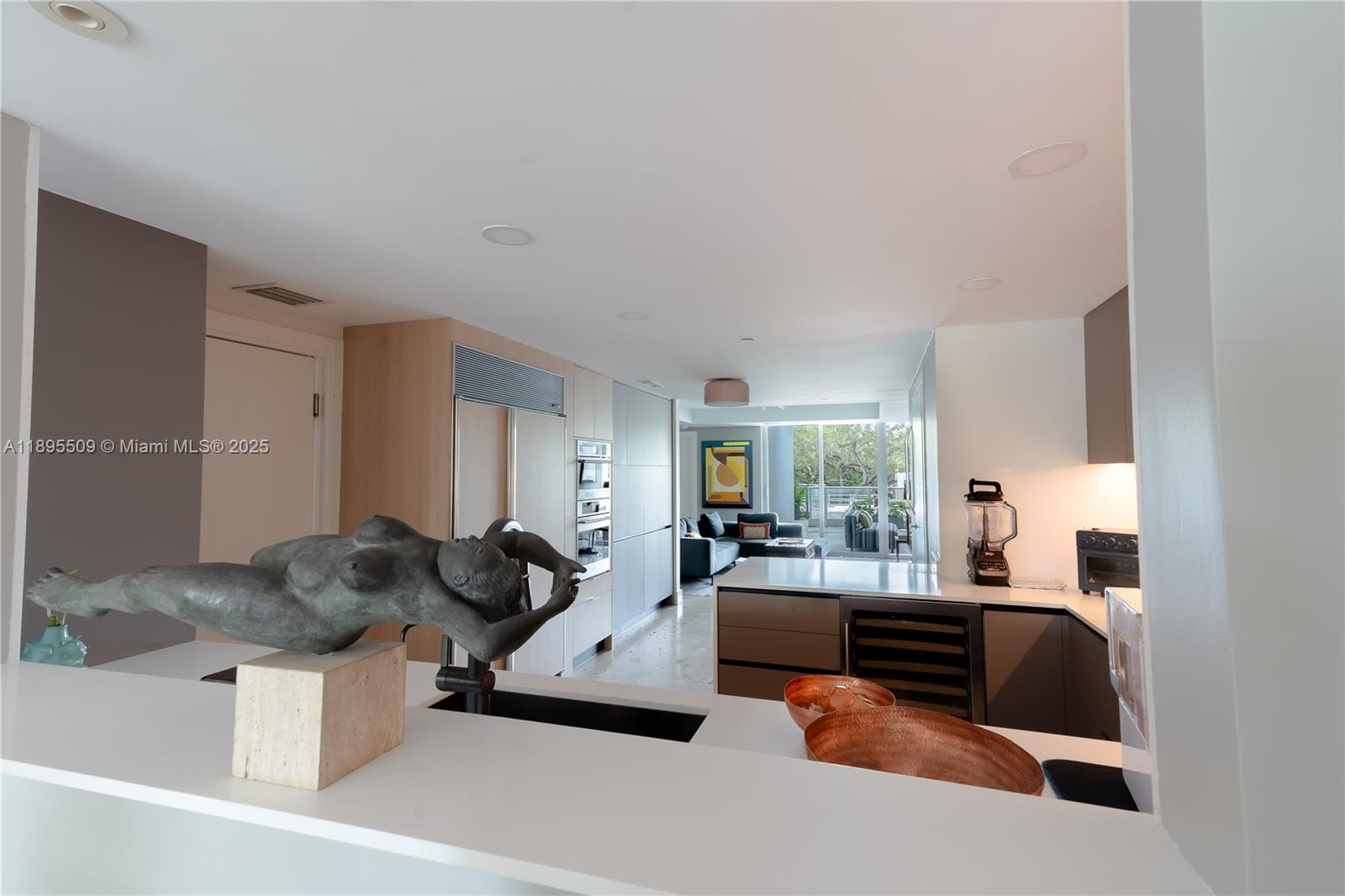 2627 S Bayshore Dr #504 Miami, FL 33133