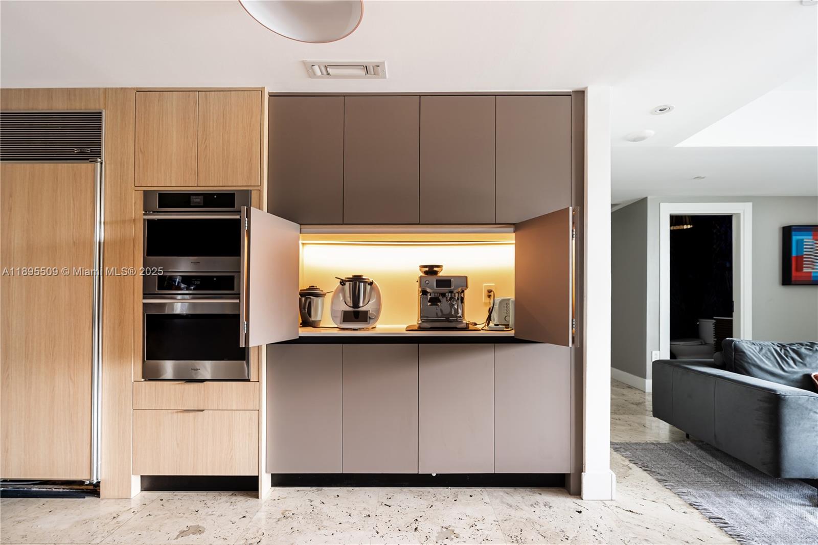 2627 S Bayshore Dr #504 Miami, FL 33133